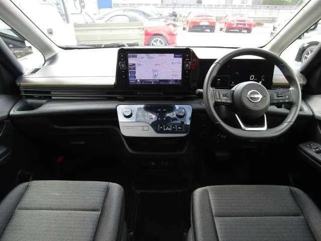 Nissan Serena 2024 — миниатюра 2