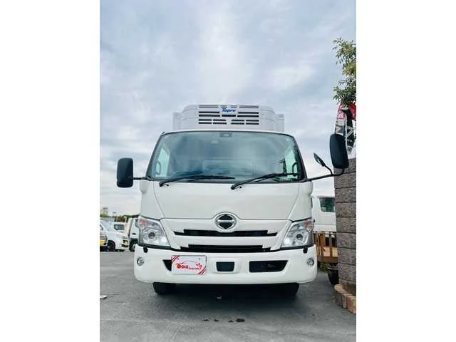 Hino Dutro 2025 — миниатюра 2