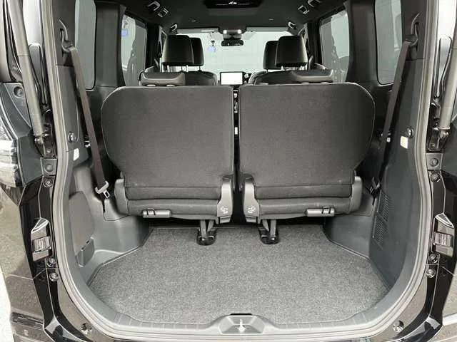 Toyota Voxy 2022 — миниатюра 4