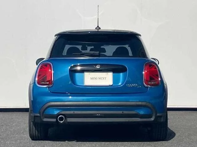 BMW MINI 2023 — миниатюра 2