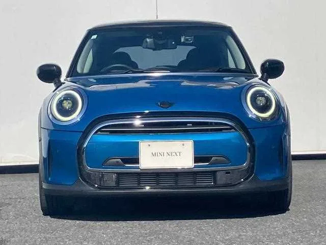 BMW MINI 2023 — миниатюра 4