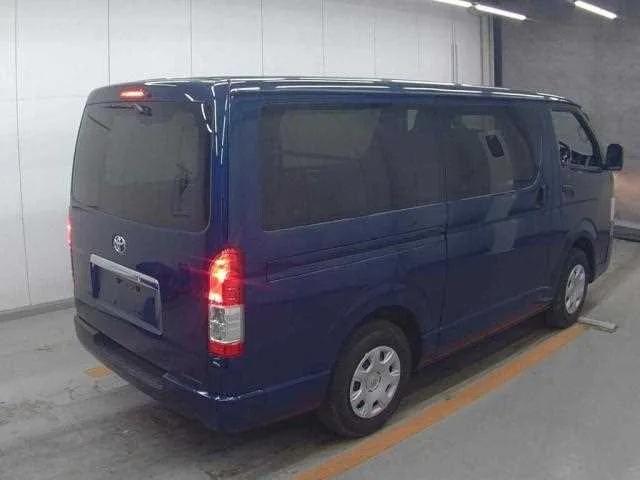 Toyota Hiace Van 2022 — миниатюра 3