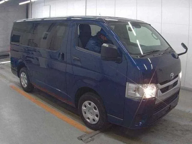 Toyota Hiace Van 2022 — миниатюра 5