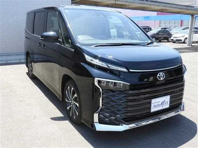Toyota Voxy 2024 — миниатюра 3