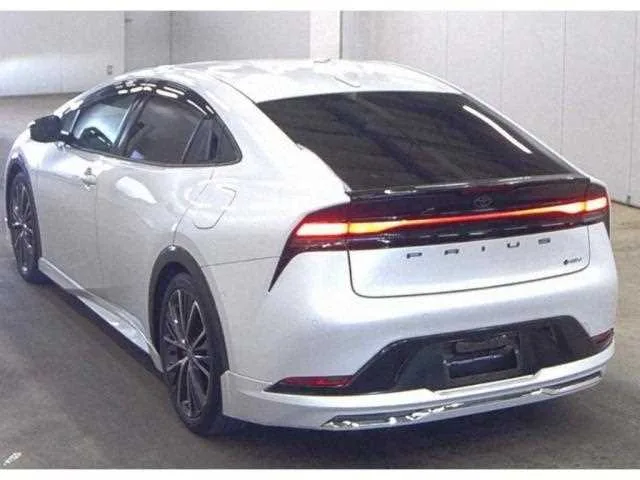 Toyota Prius 2023 — миниатюра 5