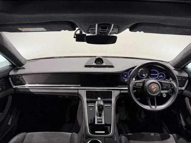 Porsche Panamera 2023 — миниатюра 3