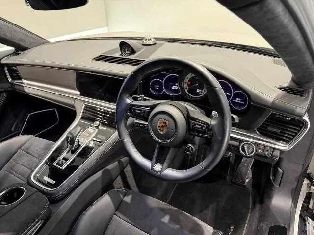 Porsche Panamera 2023 — миниатюра 4