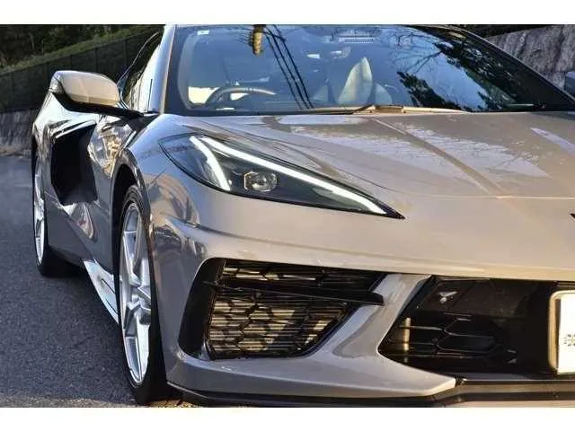 Chevrolet Corvette 2LT 2024 — миниатюра 3