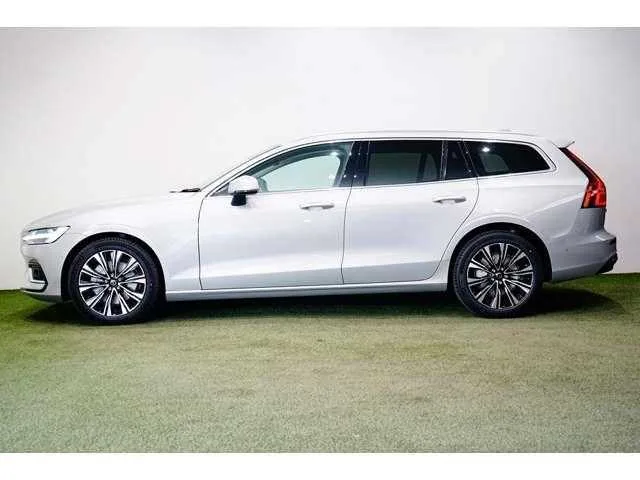 Volvo V60 2025 — миниатюра 3