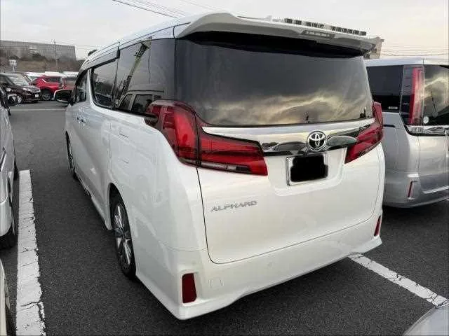 Toyota Alphard G 2022 — миниатюра 2