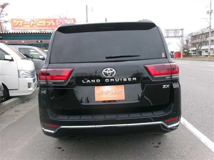 Toyota Land Cruiser XZ 2023 — миниатюра 3