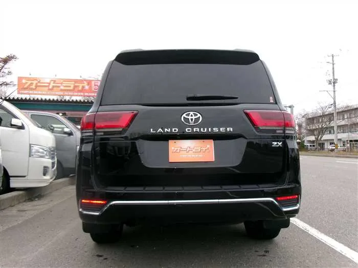 Toyota Land Cruiser XZ 2023 — миниатюра 4