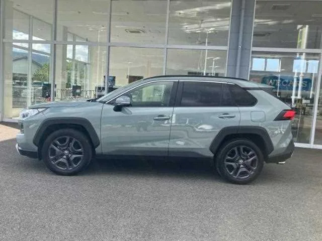 Toyota RAV4 2022 — миниатюра 2