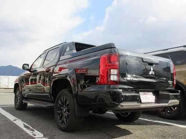 Mitsubishi Triton 2024 — миниатюра 2