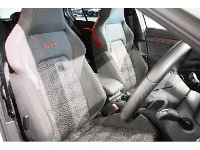 Volkswagen Golf GTI 2022 — миниатюра 3