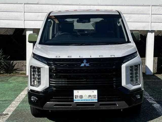 Mitsubishi Delica D:5 2024 — миниатюра 2