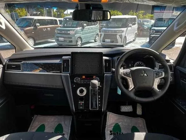 Mitsubishi Delica D:5 2024 — миниатюра 3
