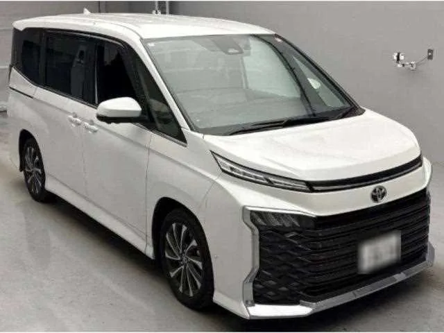 Toyota Voxy 2022 — миниатюра 5