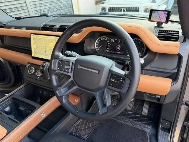Land Rover Defender 2023 — миниатюра 4