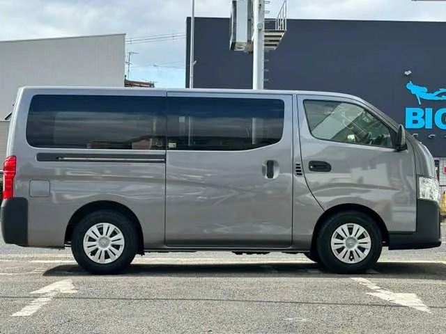 Nissan Caravan Van 2022 — миниатюра 3