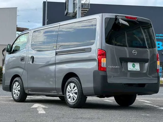 Nissan Caravan Van 2022 — миниатюра 5