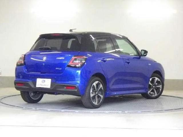 Suzuki Swift 2023 — миниатюра 2