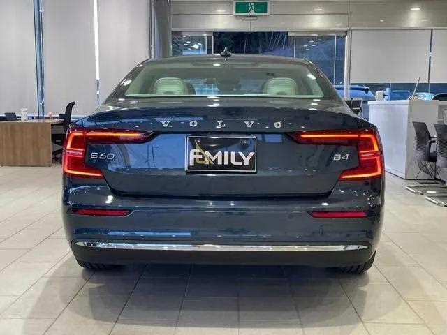 Volvo S60 2024 — миниатюра 3