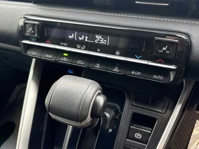 Toyota Noah 2023 — миниатюра 3