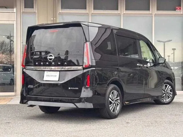 Nissan Serena 2023 — миниатюра 2