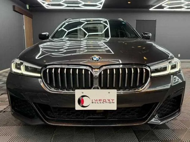 BMW 5 Series 2022 — миниатюра 5