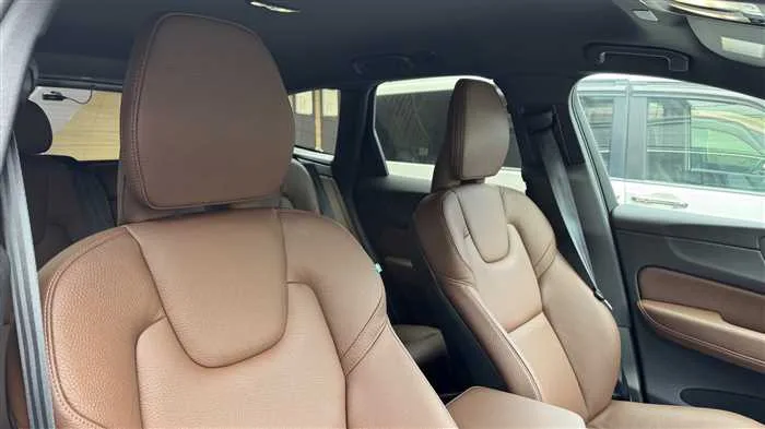 Volvo XC60 B5 AWD 2022 — миниатюра 5