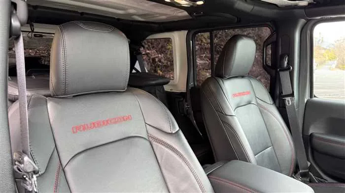 Jeep Wrangler 2023 — миниатюра 3