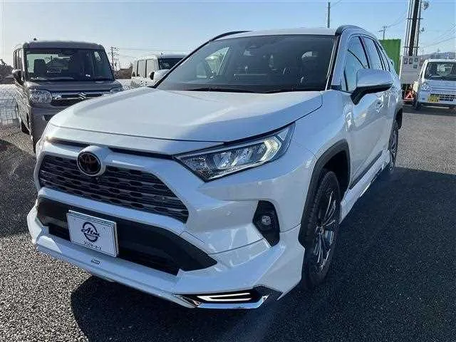 Toyota RAV4 G 4WD 2024 — фото 1, купить с доставкой в Москву