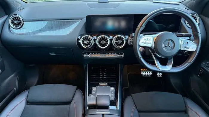 Mercedes-Benz GLA-Class GLA200d 4MATIC AMG 2022 — миниатюра 4