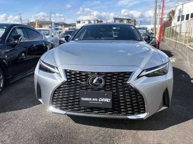 Lexus IS 2023 — миниатюра 2