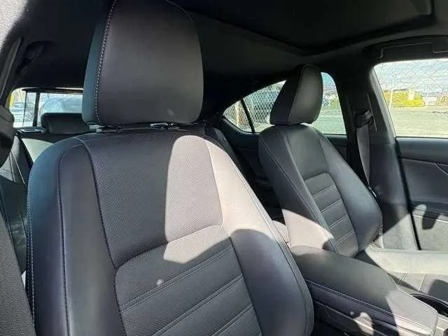 Lexus IS 2023 — миниатюра 4