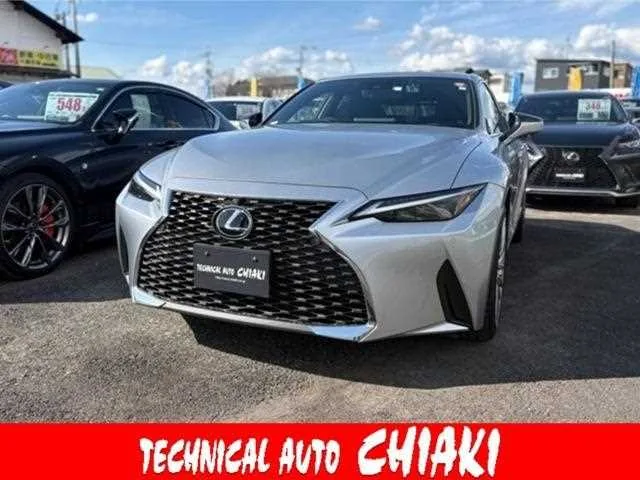 Lexus IS 2023 — фото 1, купить с доставкой в Москву