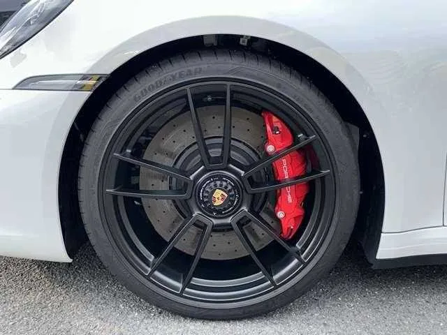 Porsche 911 GTS PDK 2023 — миниатюра 4
