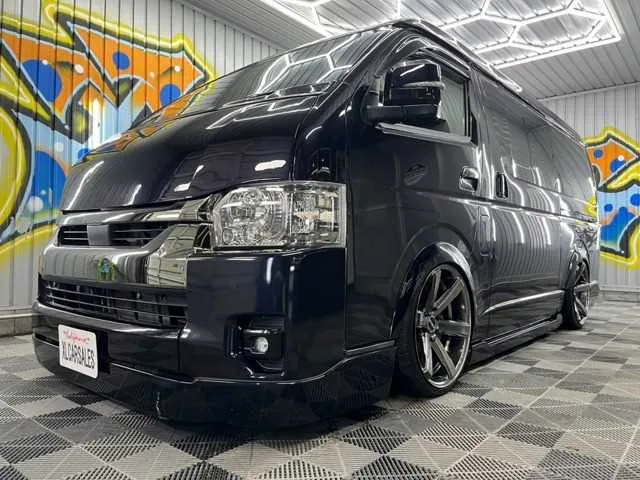 Toyota Hiace Van 2022 — фото 1, купить с доставкой в Москву