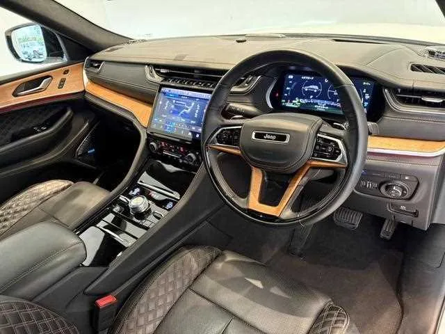 Jeep Grand Cherokee 2023 — миниатюра 2