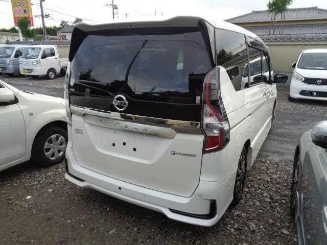 Nissan Serena 2022 — миниатюра 2