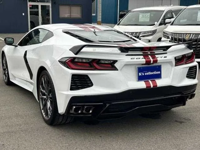 Chevrolet Corvette 2023 — миниатюра 3