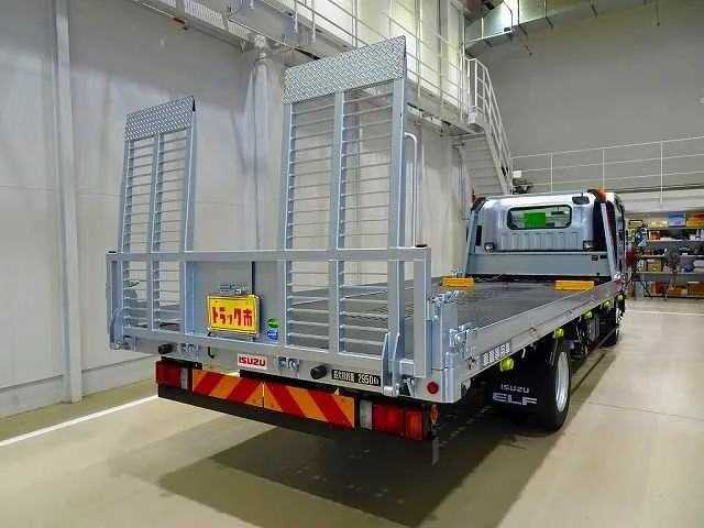 Isuzu Isuzu Others 2023 — миниатюра 2