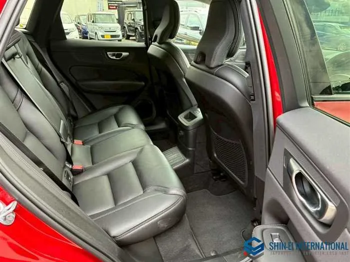Volvo XC60 Recharge Ultimate T6 AWD PlugIn Hybrid 4WD 2024 — миниатюра 3