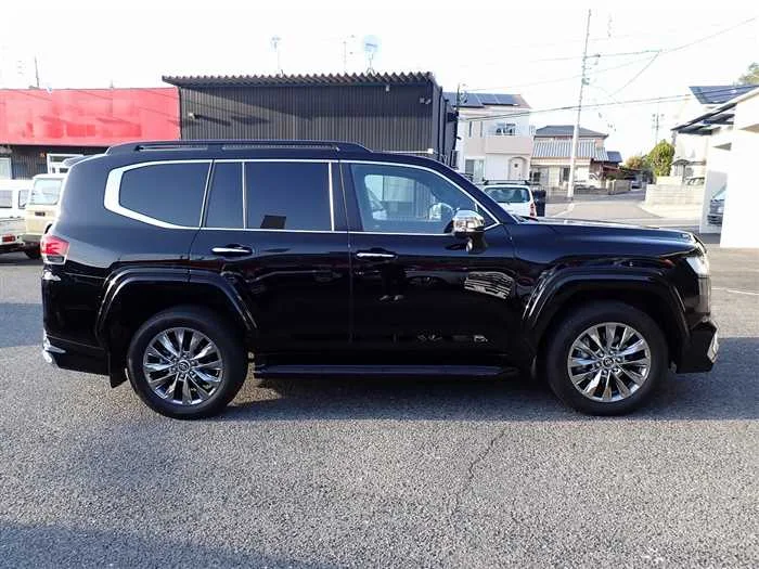 Toyota Land Cruiser ZX 2023 — миниатюра 3