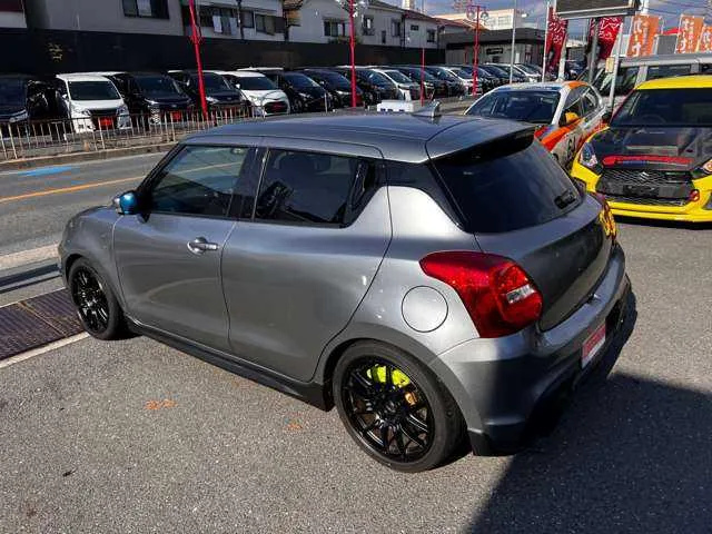 Suzuki Swift 2023 — миниатюра 3