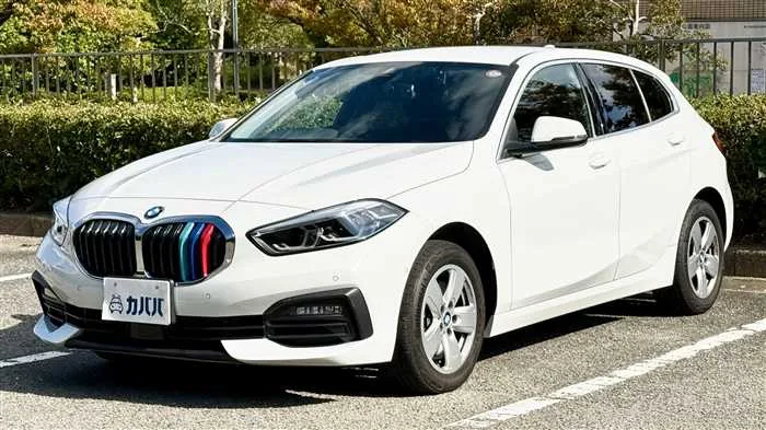 BMW 1 Series 118d 2022 — фото 1, купить с доставкой в Москву