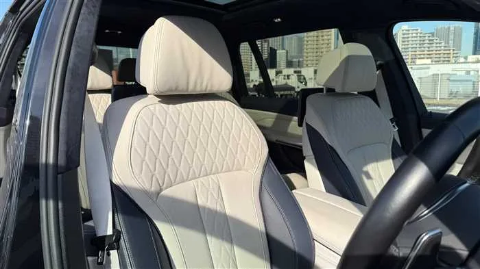 BMW X7 M50i 2023 — миниатюра 3