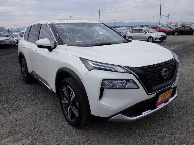 Nissan X-Trail 1.5L G 4ORCE 2025 — фото 1, купить с доставкой в Москву