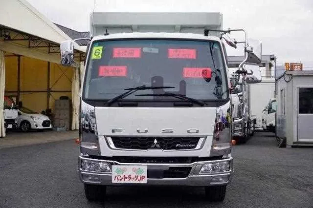 Mitsubishi Fuso Fighter 2024 — миниатюра 2